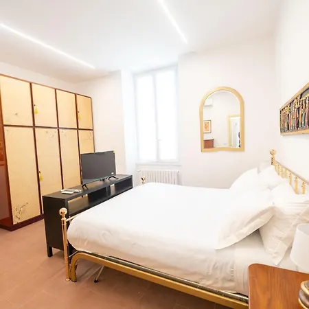 Ernesta 3br Lovely By The Spanish Steps Rzym